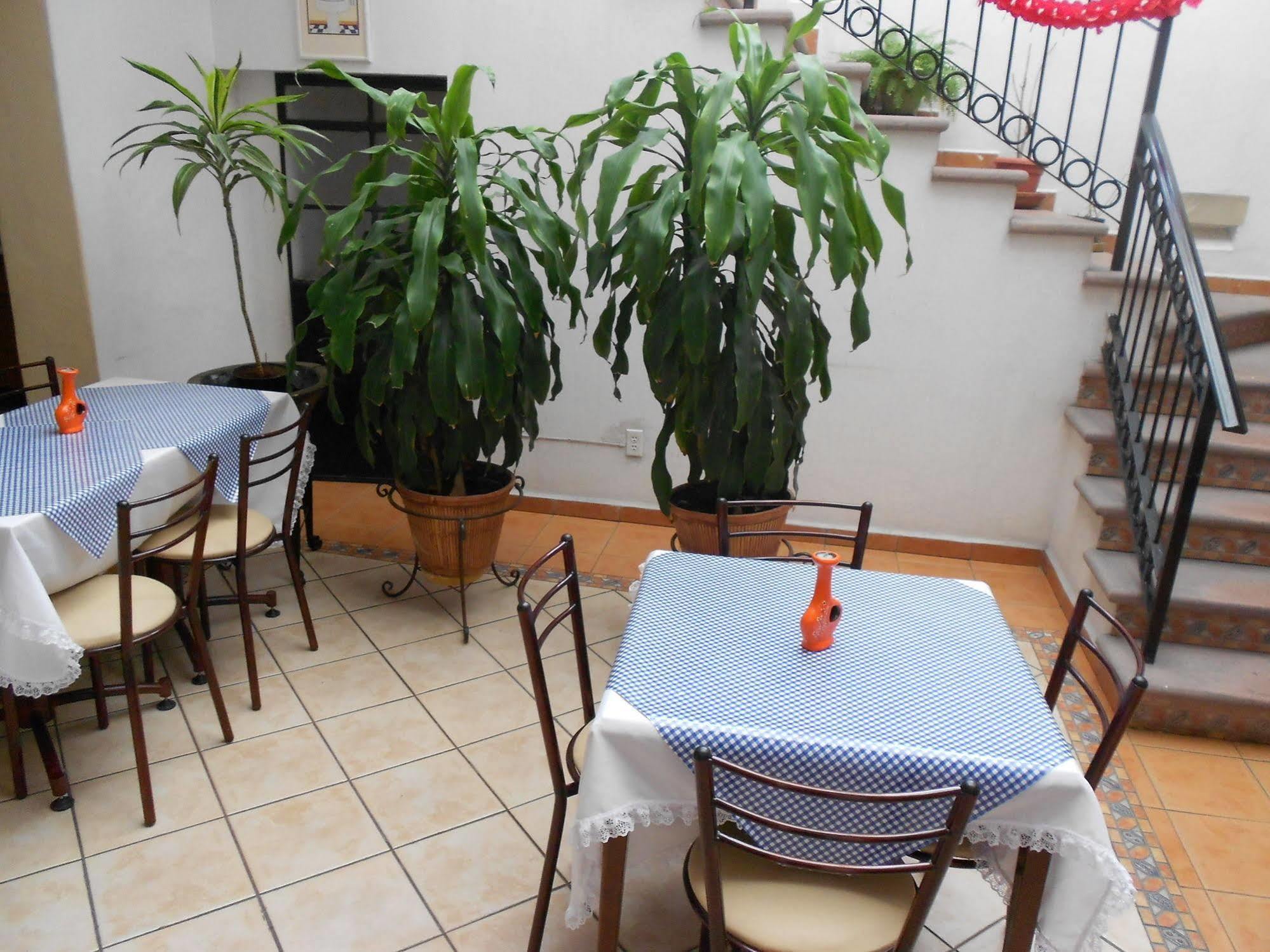 Oyo Hotel Posada Garibaldi Guadalajara Extérieur photo