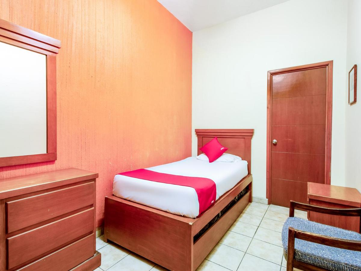 Oyo Hotel Posada Garibaldi Guadalajara Extérieur photo