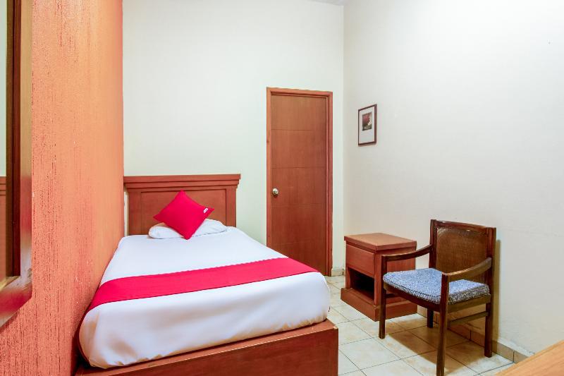 Oyo Hotel Posada Garibaldi Guadalajara Extérieur photo