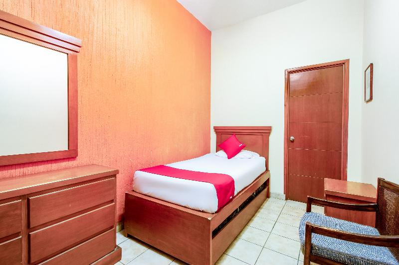 Oyo Hotel Posada Garibaldi Guadalajara Extérieur photo